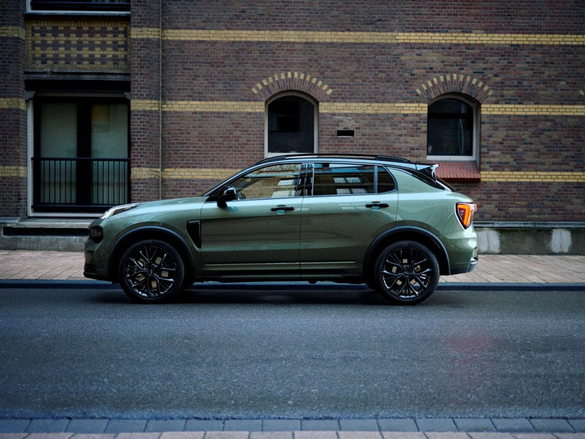 Lynk 01 mineral green profile 1200x900